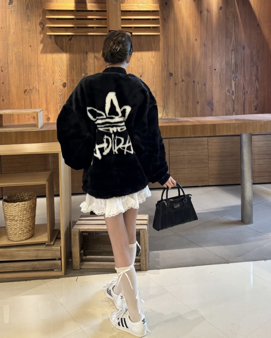 <冬日時髦精>ADIDAS ORIGINALS 毛絨 塗鴉LOGO 外套 兩色