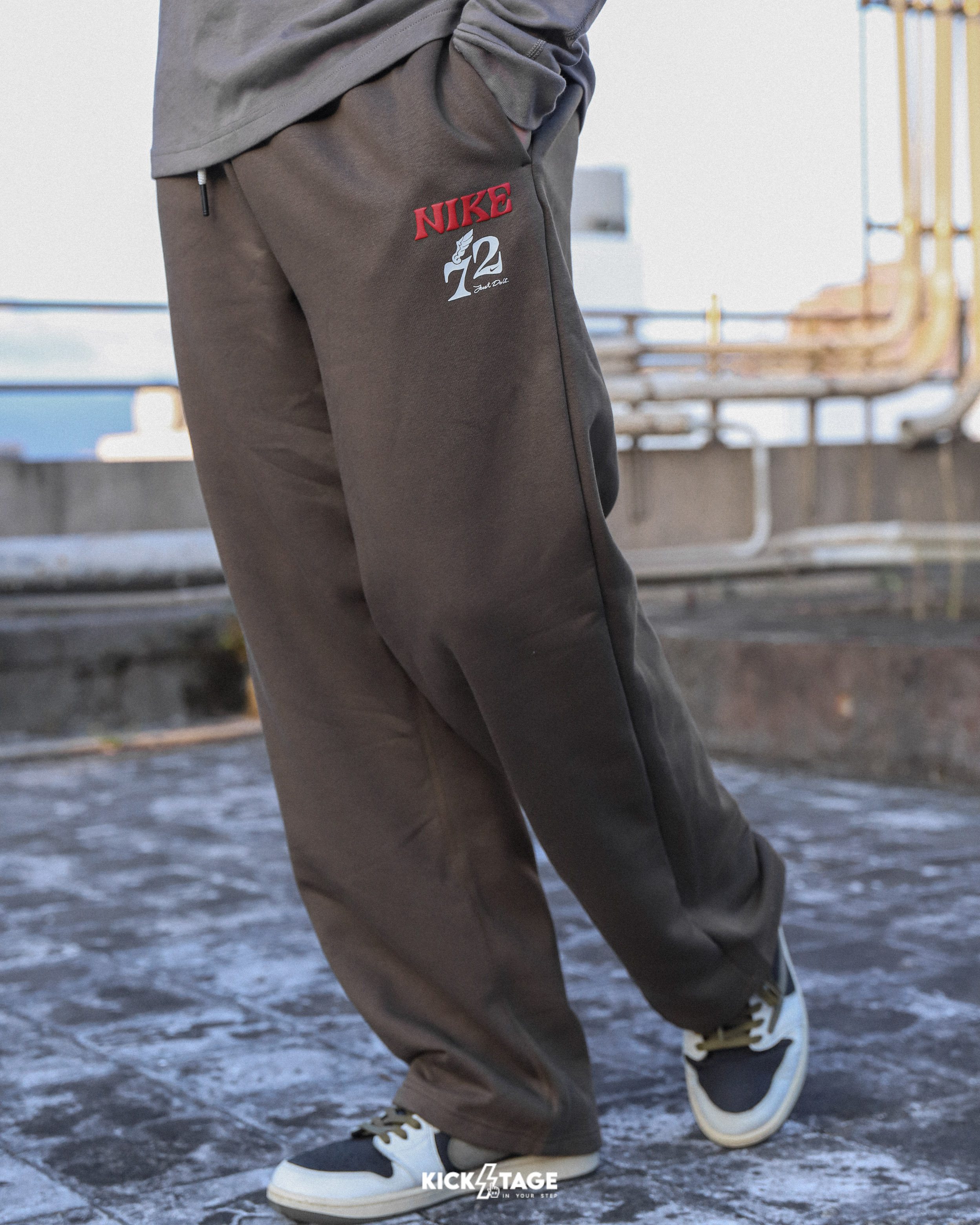 男款 NIKE THERMA-FIT PANTS 咖綠色 馬年 新年 印花 縮口 刷毛 抽繩 長褲【IQ3820-212】NKTF CNY