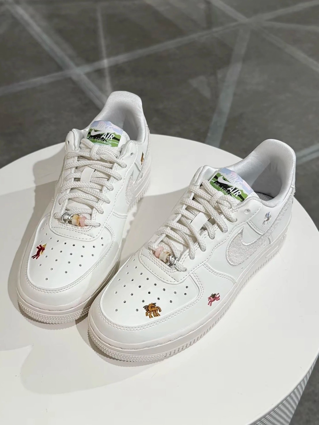 NIKE AIR FORCE 馬年限定 飛馬刺繡