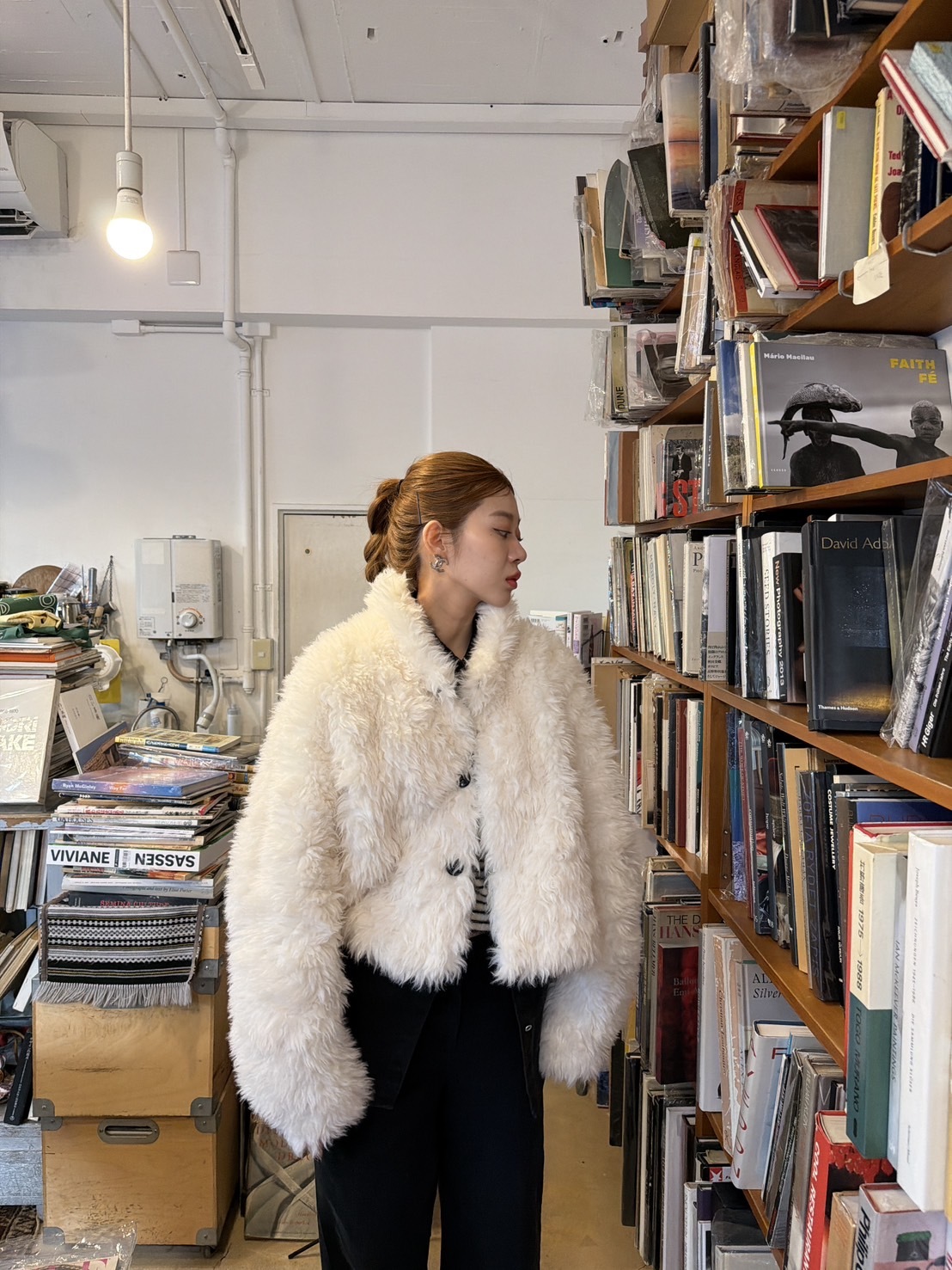 [2nd預購] TN MADE 25AW - Mohair Curl Coat 安哥拉捲絨毛鉤釦外套 (珍珠白色)