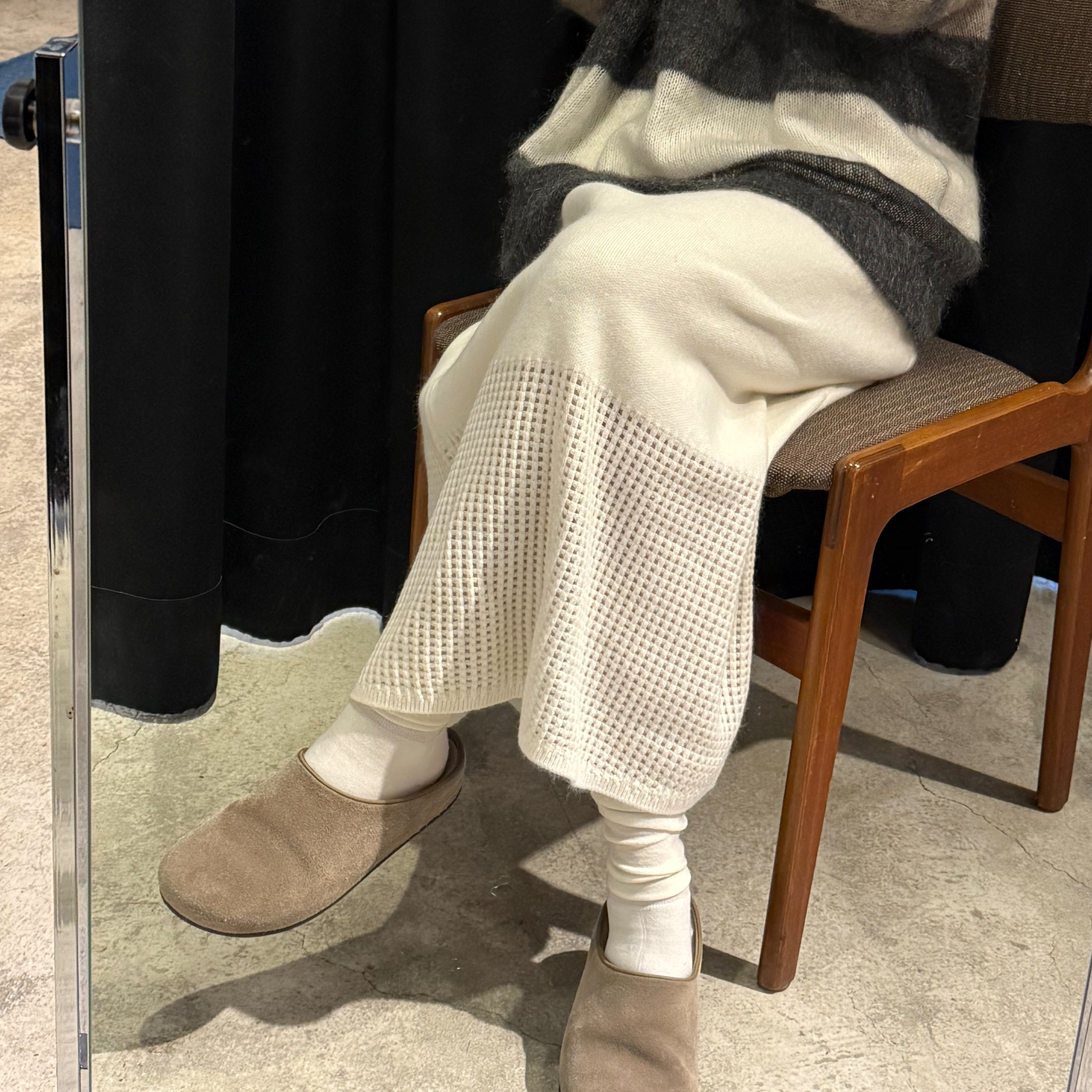 D21安格拉羊毛下擺細格針織長裙(奶白)