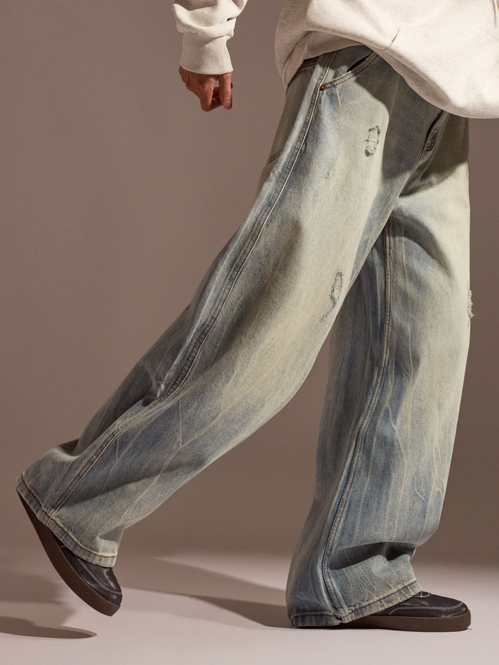 雲藍刷色牛仔褲