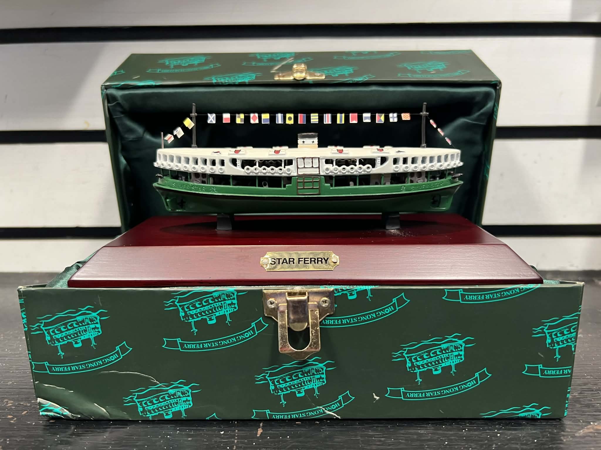 珍藏版天星小輪 - 銀星號