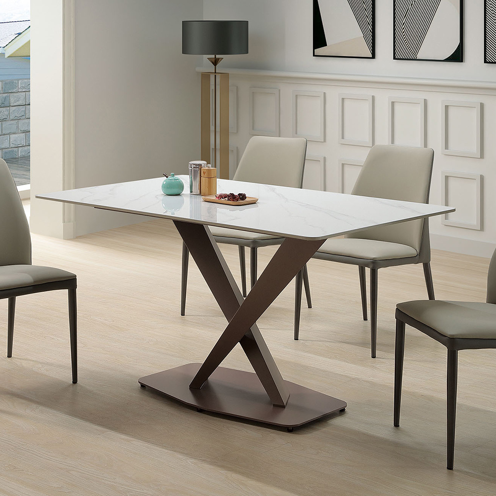 特倫斯4.7尺造型岩板餐桌