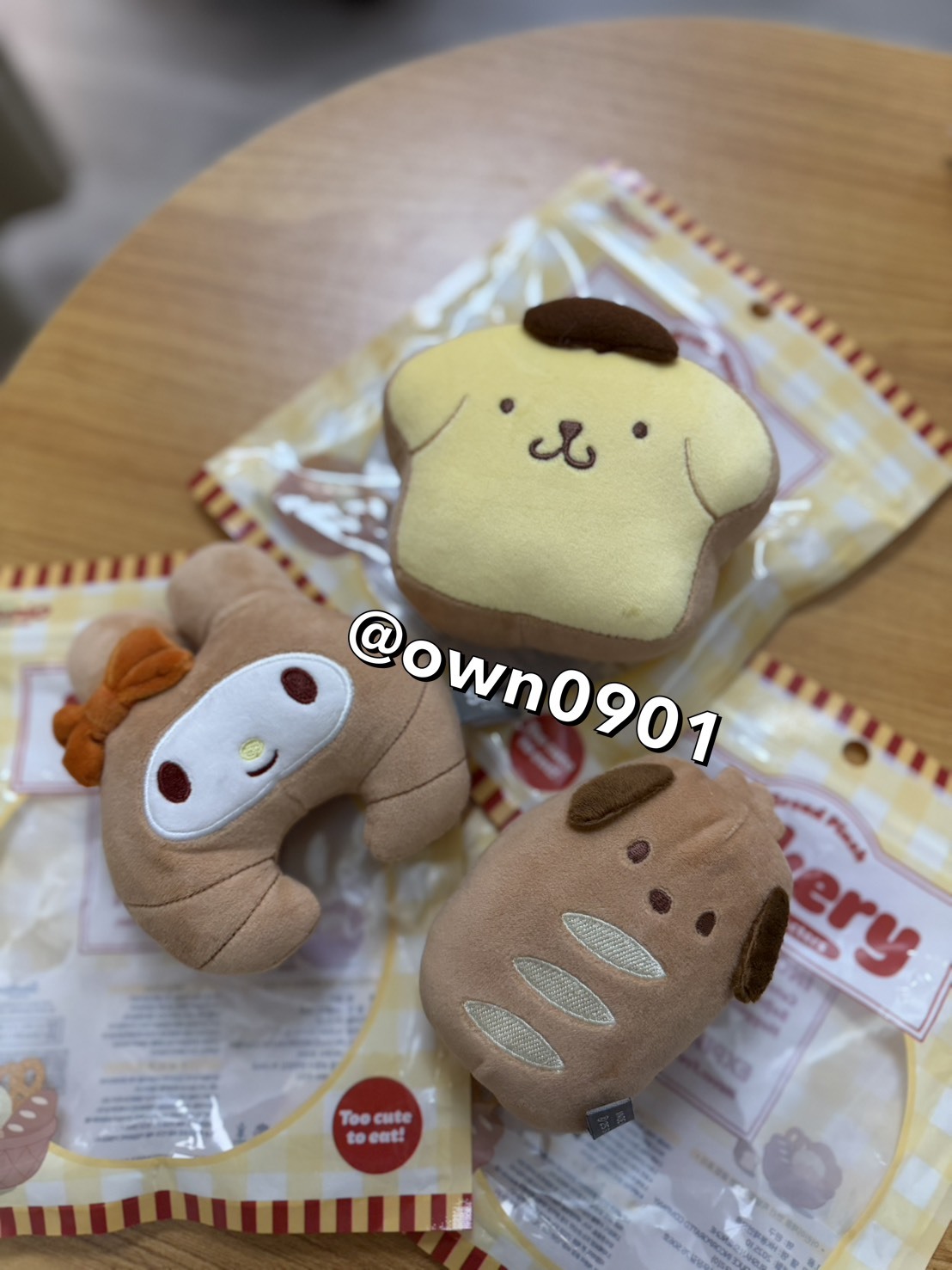 【OWN】Sanrio X Seoul 三麗鷗 聖誕限定 首爾快閃 限量 限定 Bakerly 麵包 吊飾 娃娃