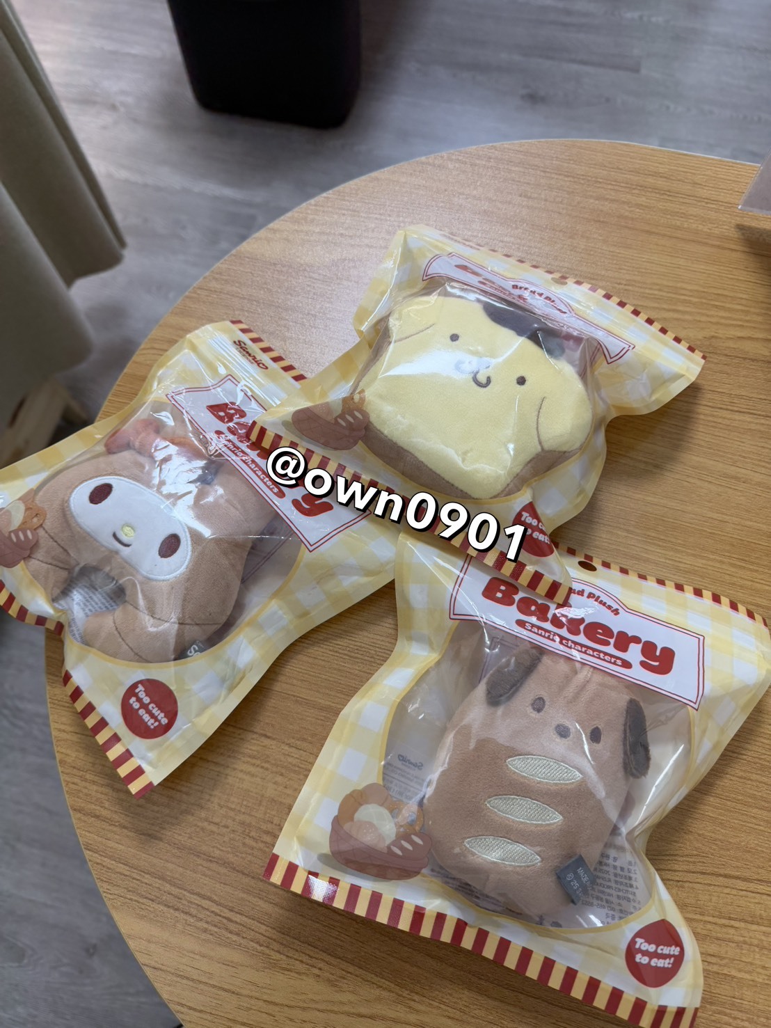 【OWN】Sanrio X Seoul 三麗鷗 聖誕限定 首爾快閃 限量 限定 Bakerly 麵包 吊飾 娃娃