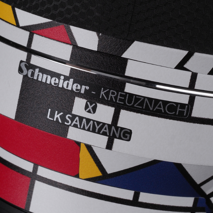 LIFE+GUARD SAMYANG X Schneider AF 24-60mm F2.8 貼膜展示圖，LIFE+GUARD 獨特風格設計