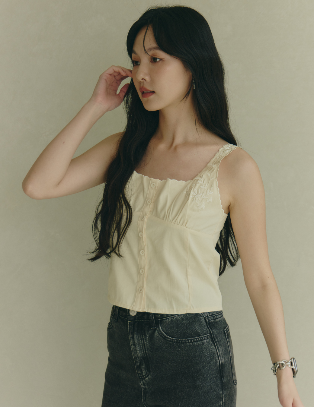 雕紋排扣花邊背心（米黃色/3尺寸）