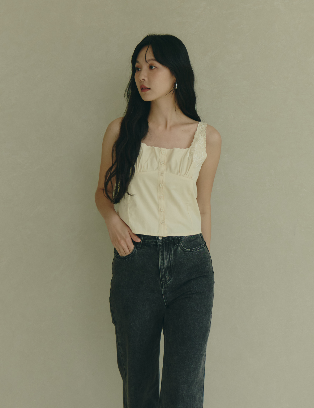 雕紋排扣花邊背心（米黃色/3尺寸）