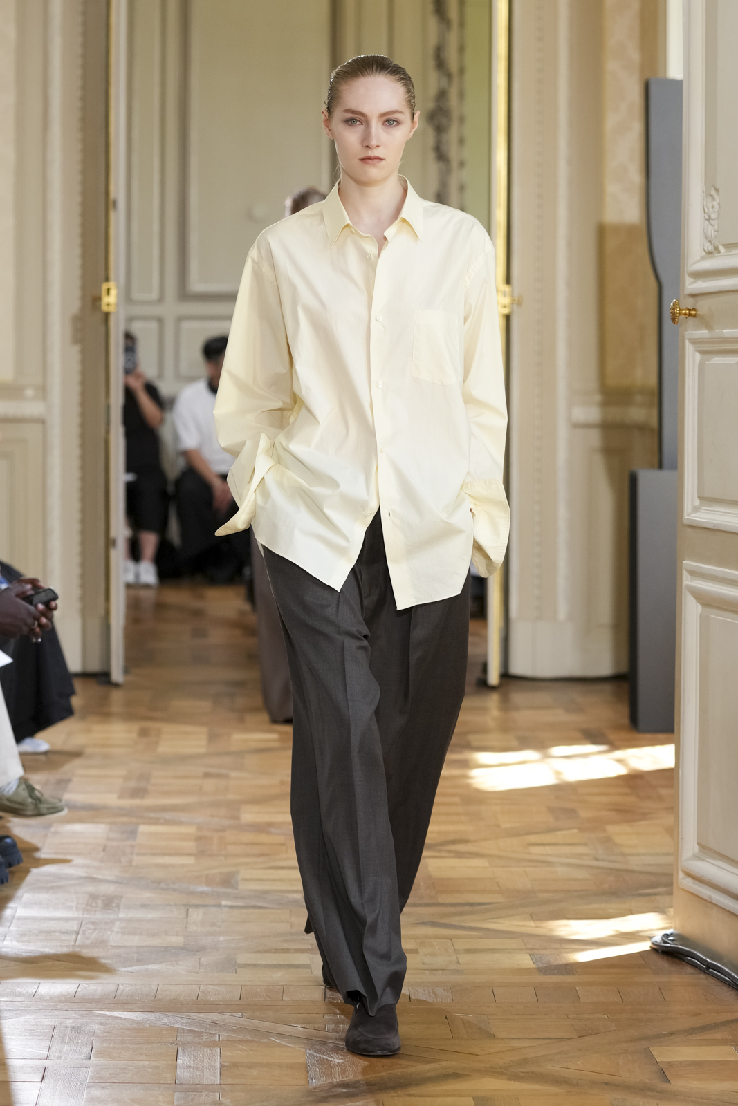 ssstein SUVIN COTTON OVERSIZED REGULAR COLLAR SHIRT