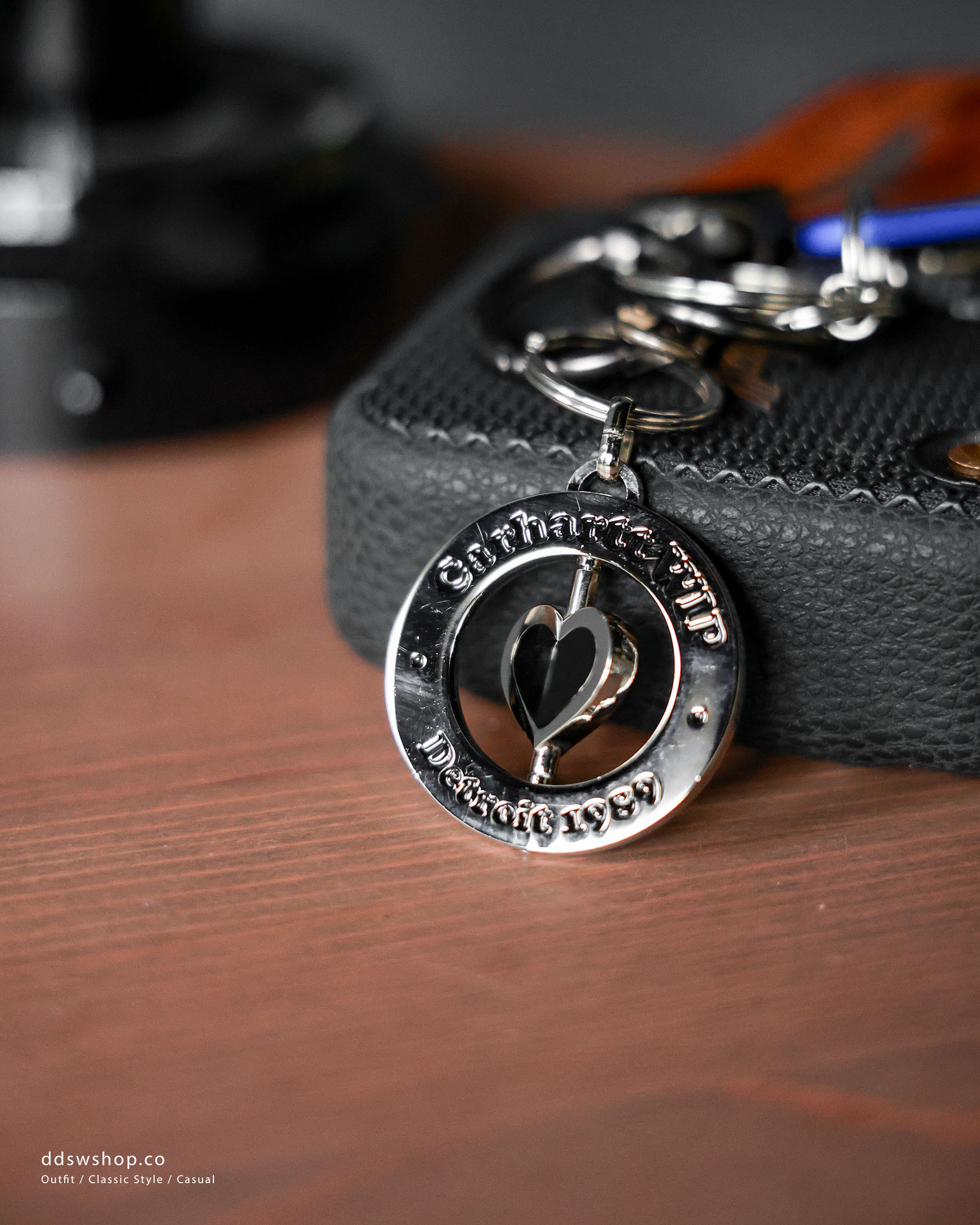 "現貨" CARHARTT MODALITY KEYCHAIN 愛心吊飾