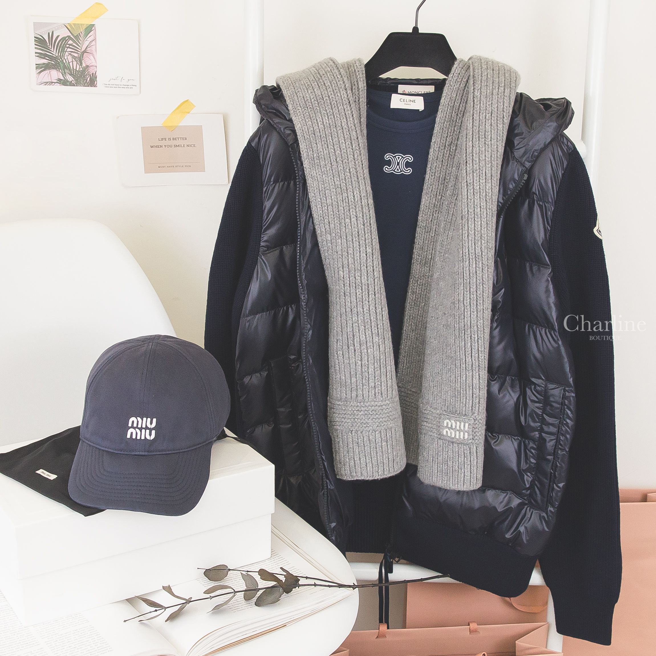 Miu Miu Baseball Cap 深藍色刺繡白字後金屬方塊紅綁帶丹寧棒球帽,Celine T-shirt 海軍藍米白凱旋門刺繡短袖棉T,Miu Miu Scarf 灰色針織刺繡白字喀什米爾羊毛圍巾-Charline Boutique 精品代購