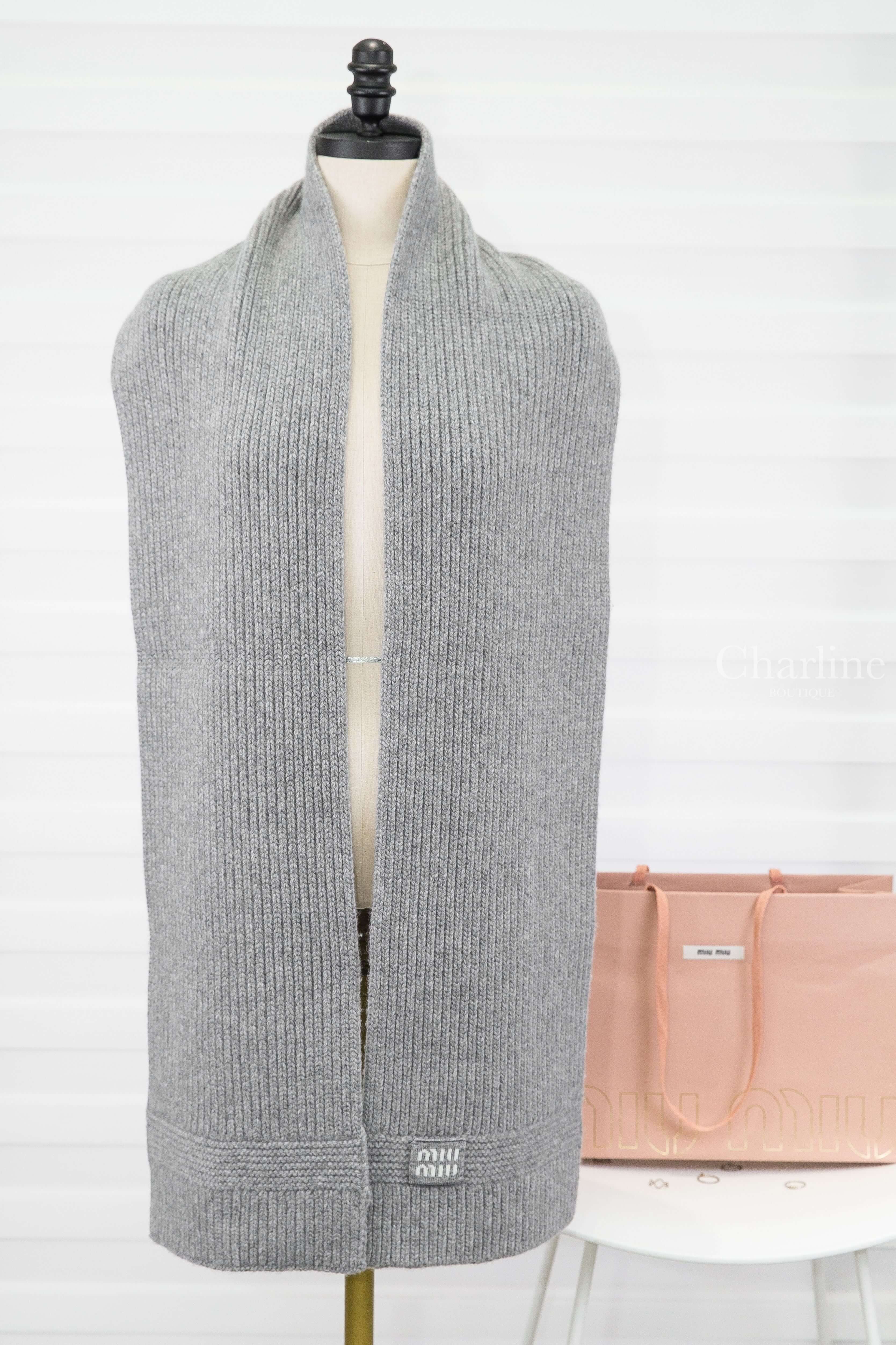 Miu Miu Cashmere Scarf 灰色針織刺繡白字喀什米爾羊毛圍巾-Charline Boutique 精品代購