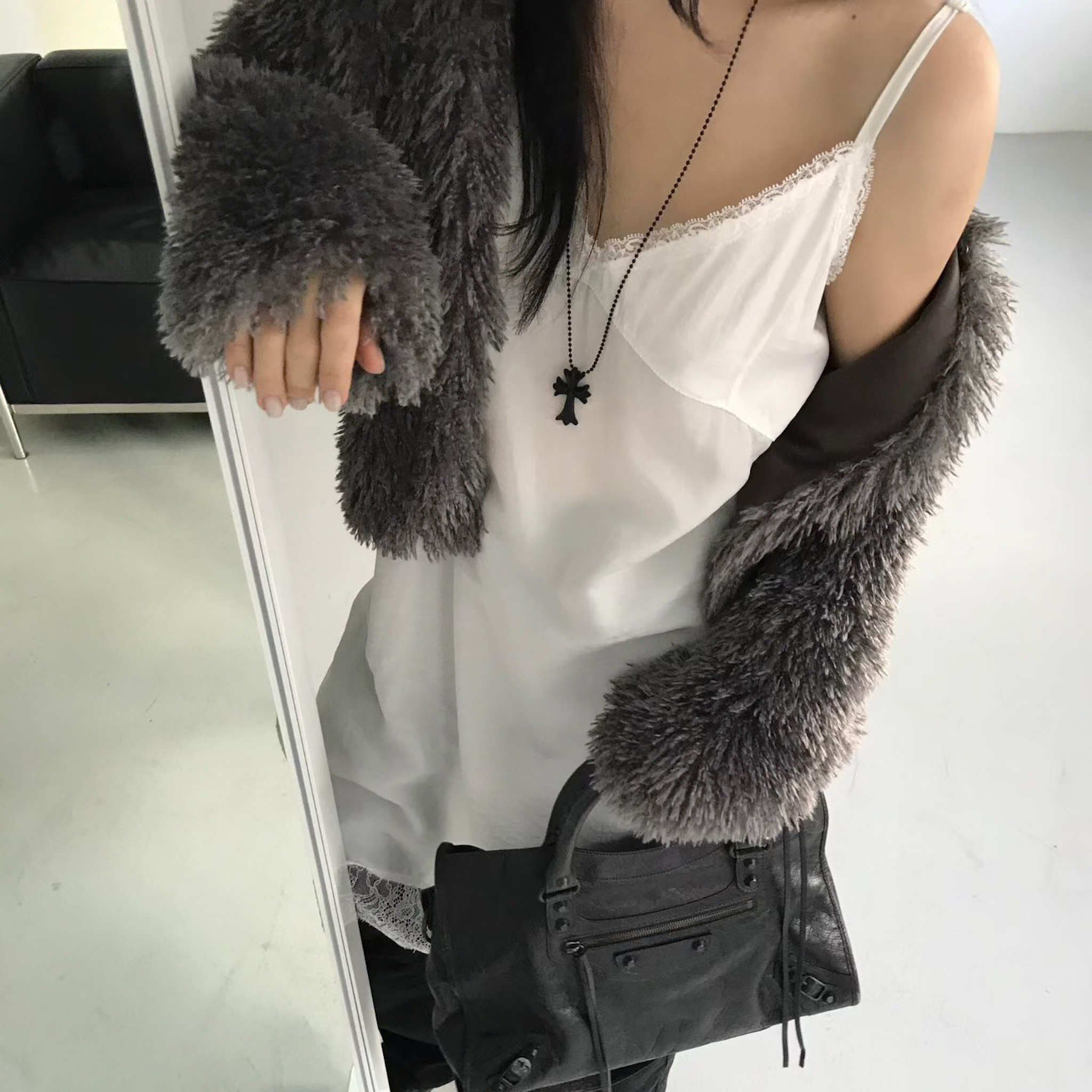 D27下擺蕾絲細肩緞料洋(白)