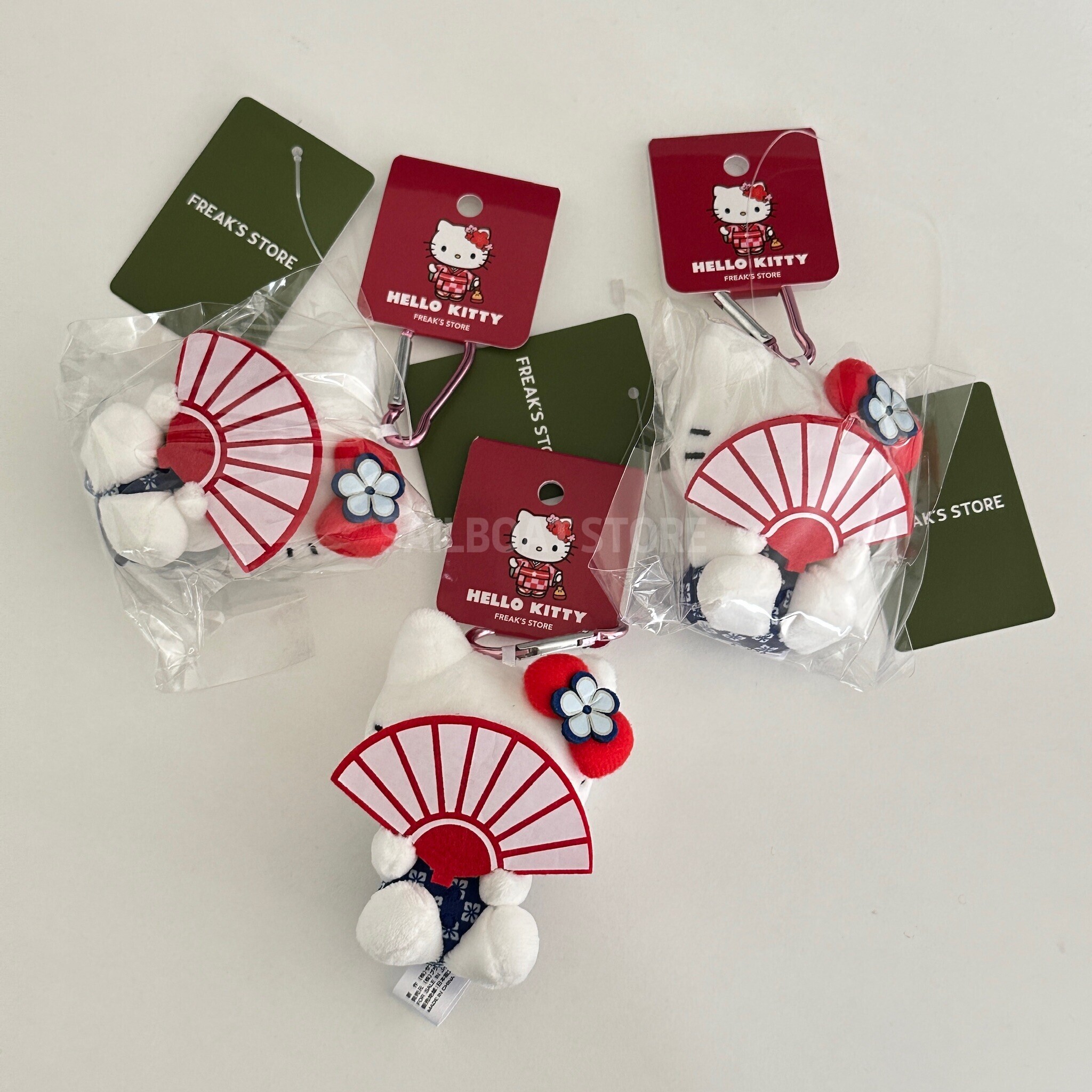 #預購 🇯🇵日本 HELLO KITTY 凱蒂貓 捉迷藏扇形鑰匙圈