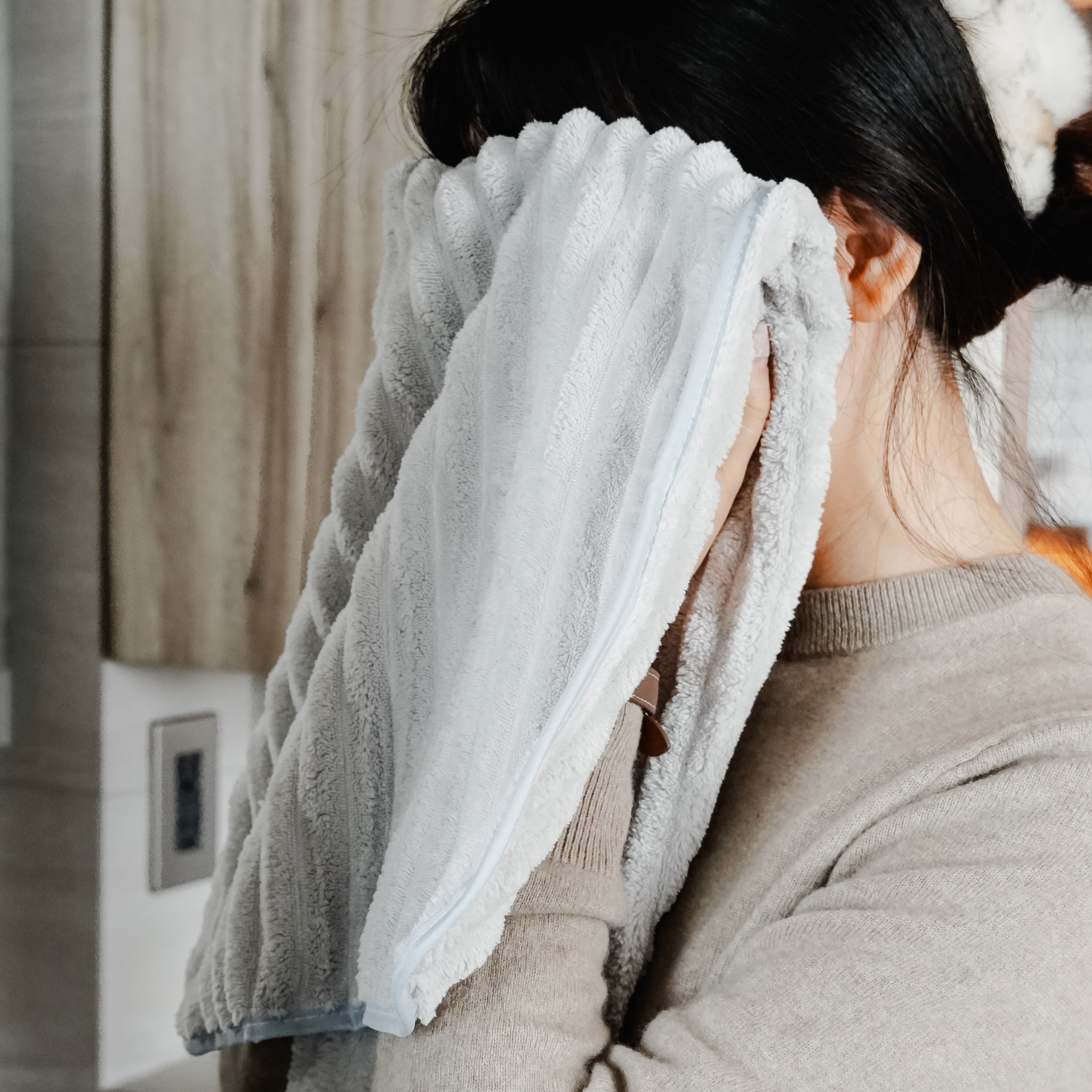 坑坑條珊瑚絨吸水毛巾 三色售