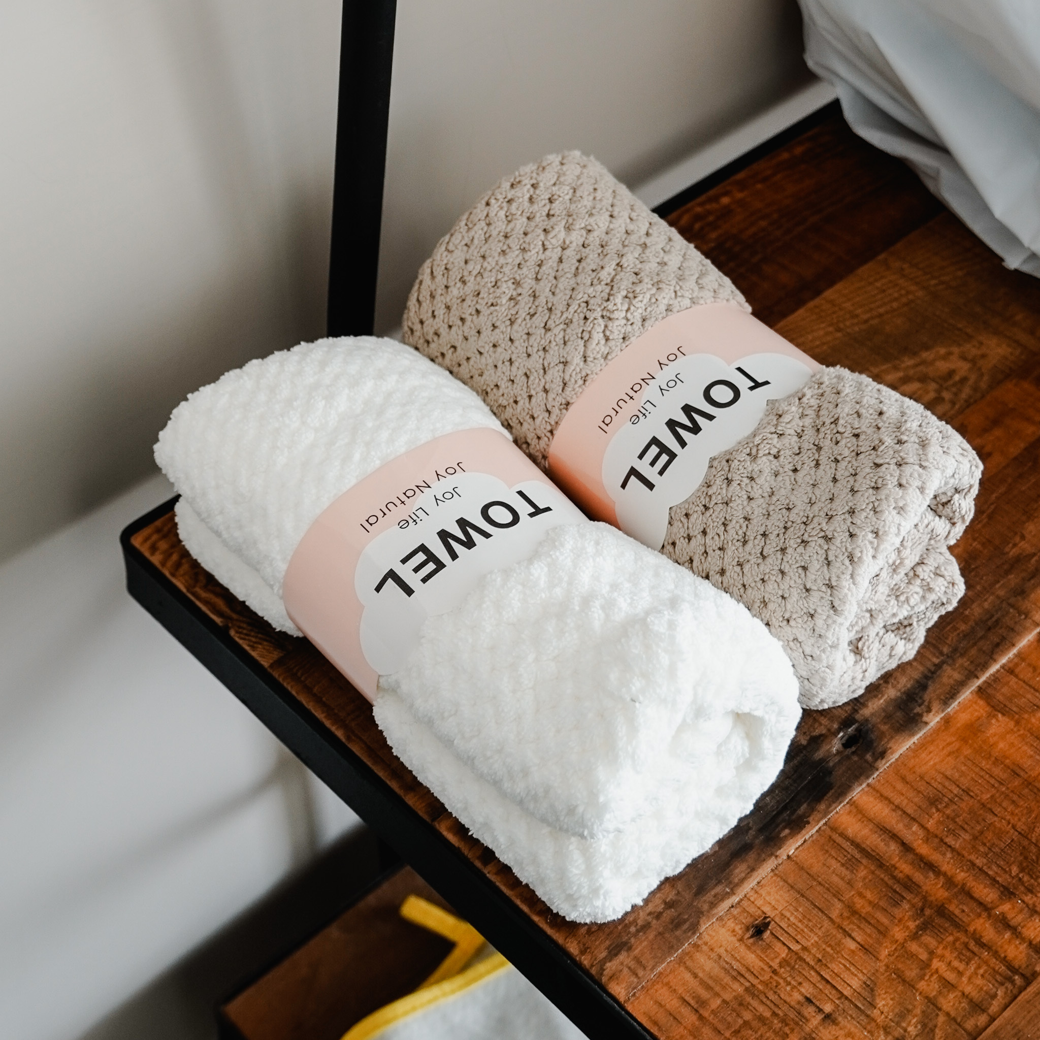 方格珊瑚絨柔軟毛巾 兩色售