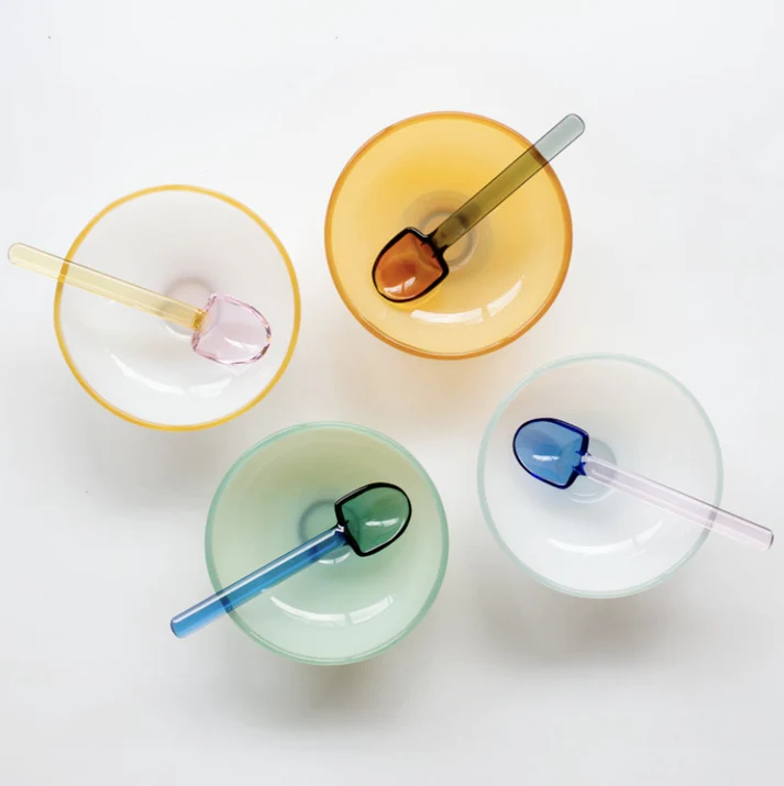 amabro-SNOW SHOVEL 雙色玻璃匙,雪鏟造型的雙色小湯匙,讓每一口都像鏟雪般的幸福