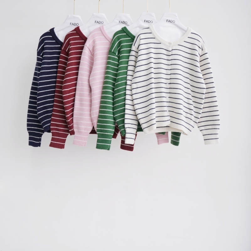 法朵Fado shop｜韓系ins風 ꔫ:* 線條配色排釦針織外套 8124011  四色