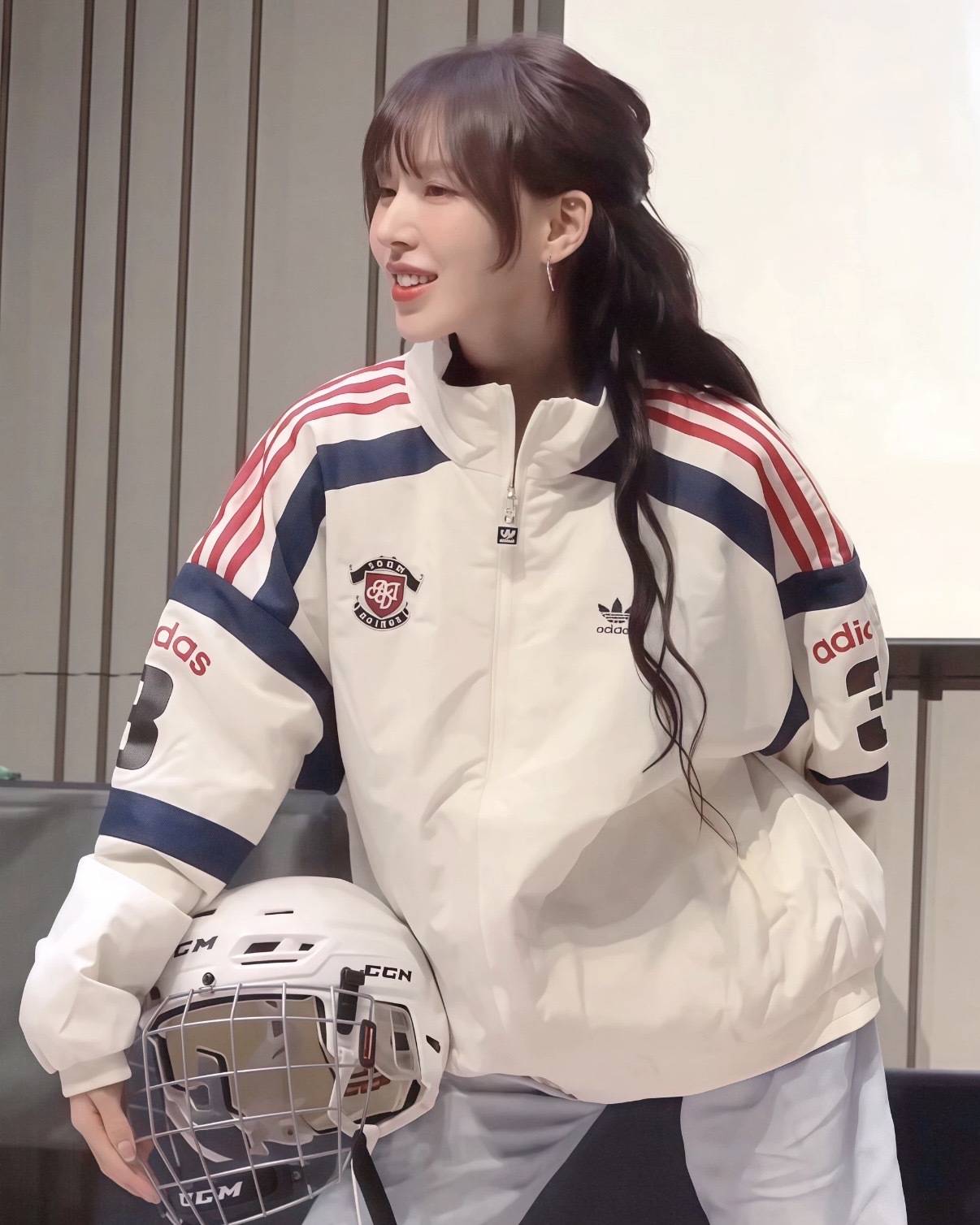 ADIDAS ORIGINALS TEAM REVERSIBLE PADDED 賽車風 鋪棉外套 立領 線條滾邊 雙面穿 反面穿 2WAY 奶油白 男款 KC0094 / 預購