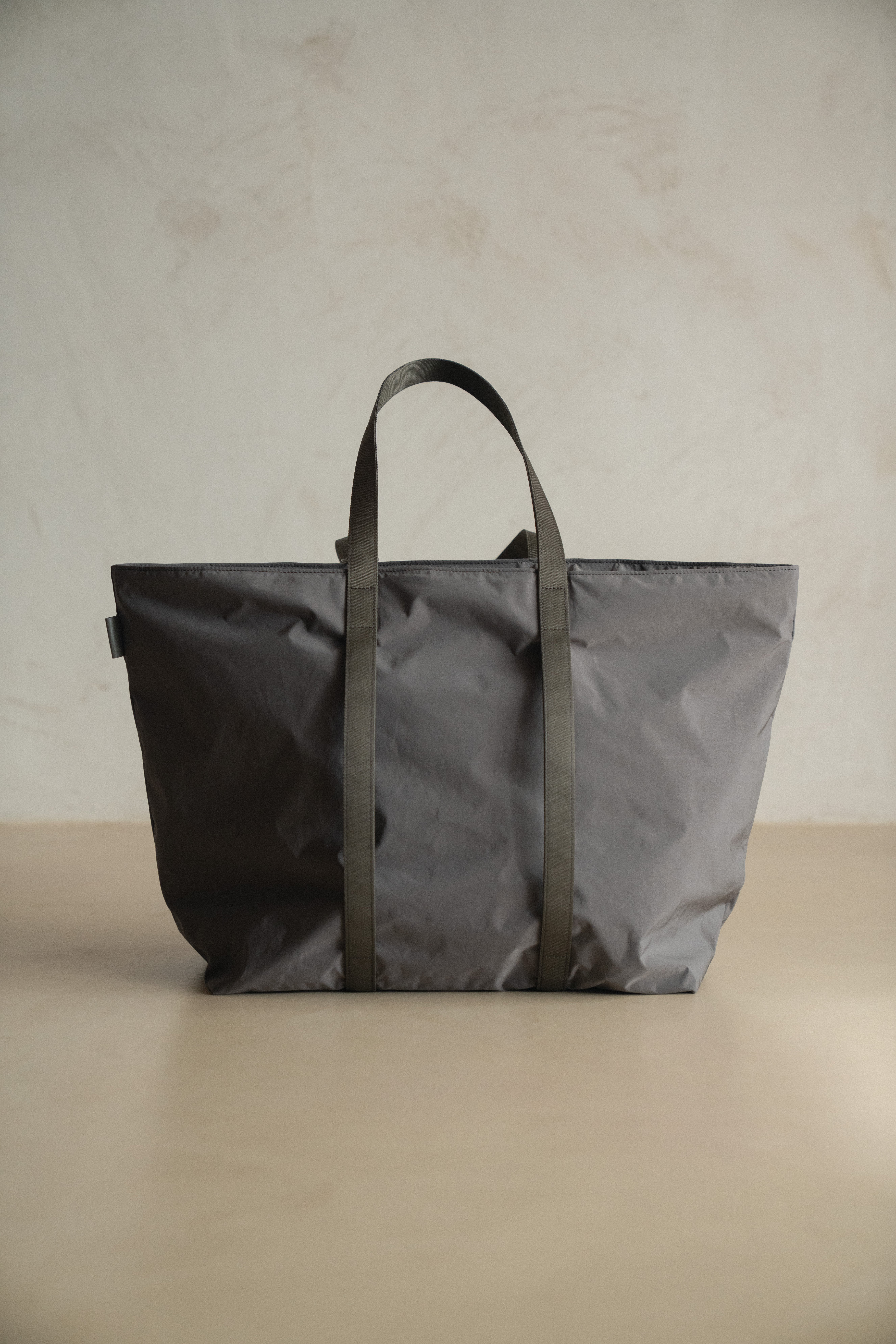 AMIACALVA SPLIT YARN TOTE - M/ L
