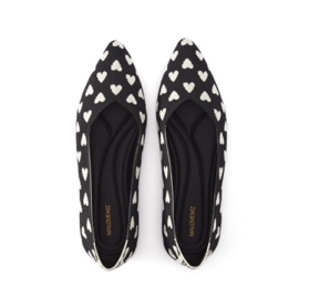 SHO-CCF1227-015 BASICS | LOVE 尖頭平底心相印系列 心相印黑+白 (Y36-41)