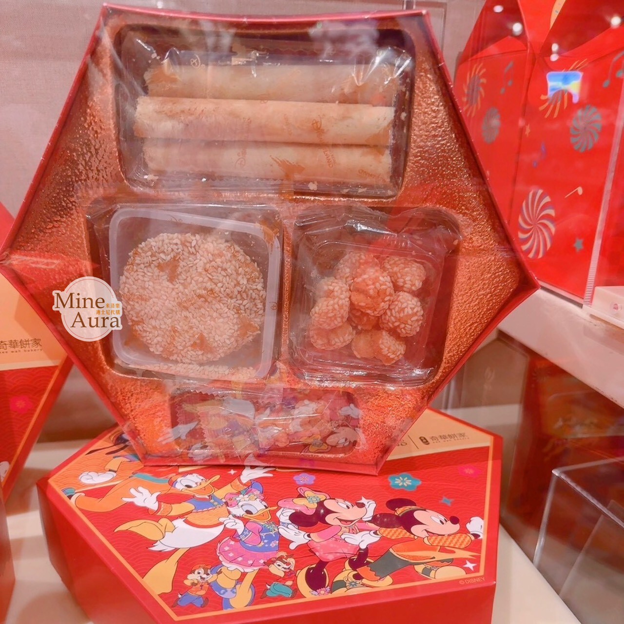 2026 新春限定 米奇 Mickey 與好友們 x 奇華餅家 餅乾 六角造型盒 禮盒 -香港迪士尼樂園