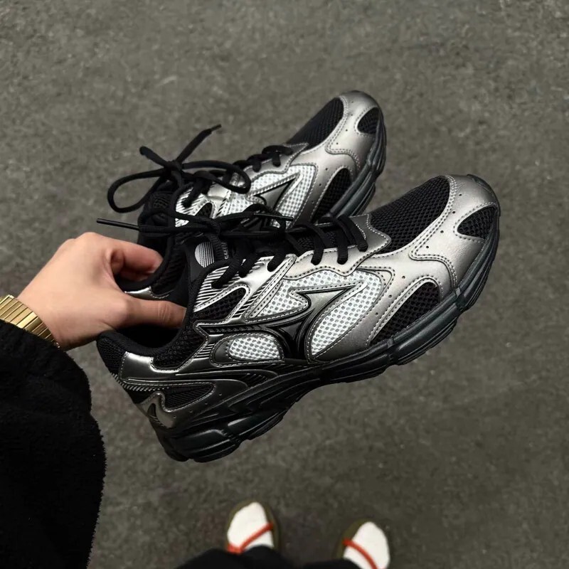 KTQ STORE ‧  MIZUNO  Speed 2K 液態銀黑 Y2K 男女同款 復古慢跑休閒鞋 D1GH252908