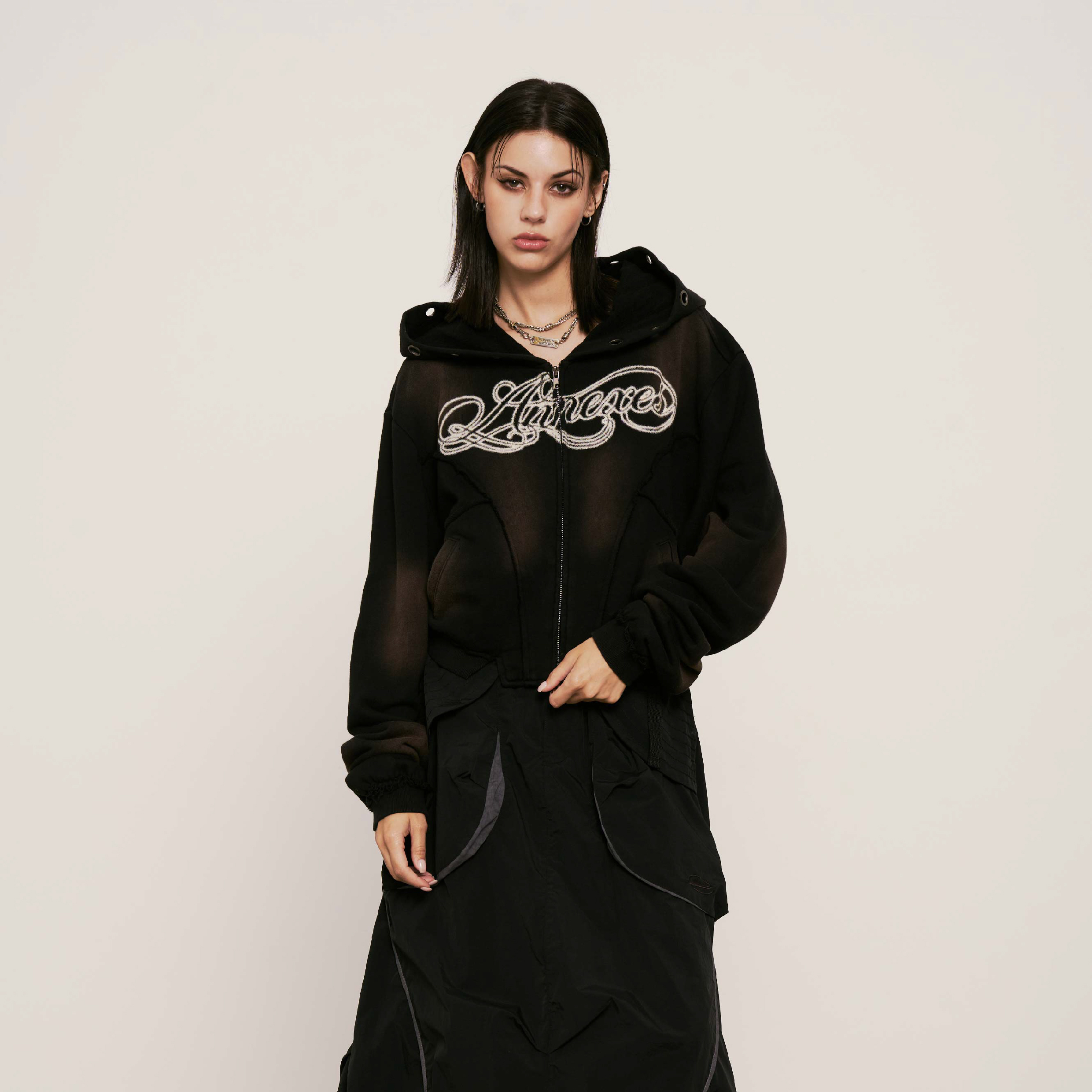 SENSE Graphic Cropped Zip-up Hoodie [L25-45]