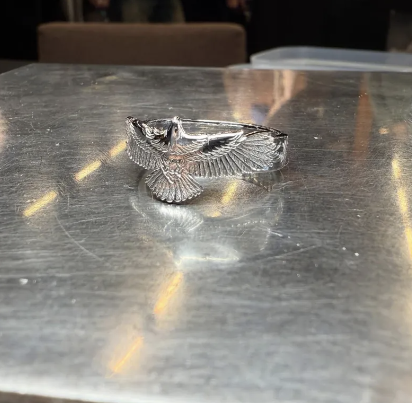 全銀Eg-05 5mm山水唐草戒 (鷹背Paraiba+山水Ruby)