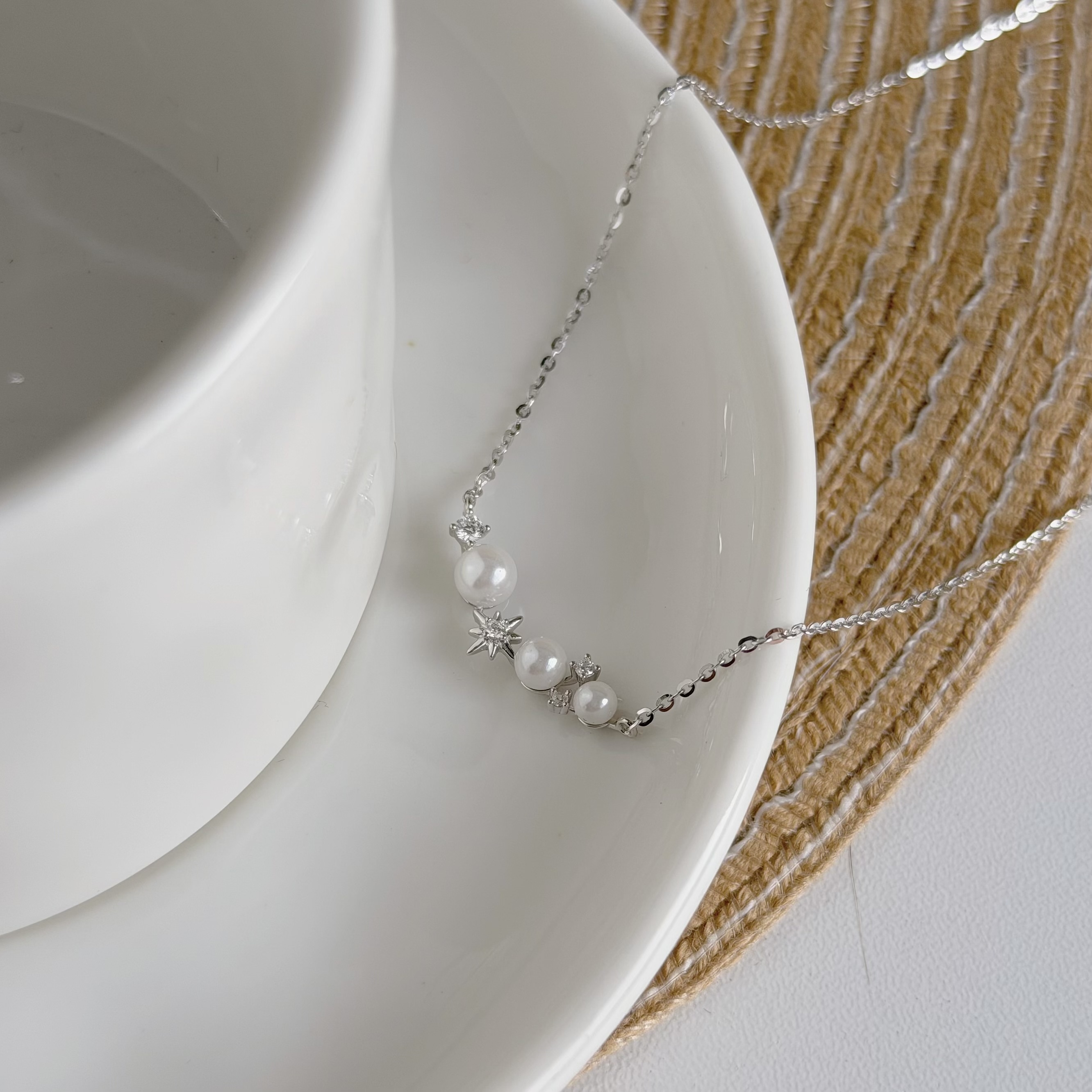 V105【輕奢】排鑽星芒珍珠微笑純銀鎖骨鏈