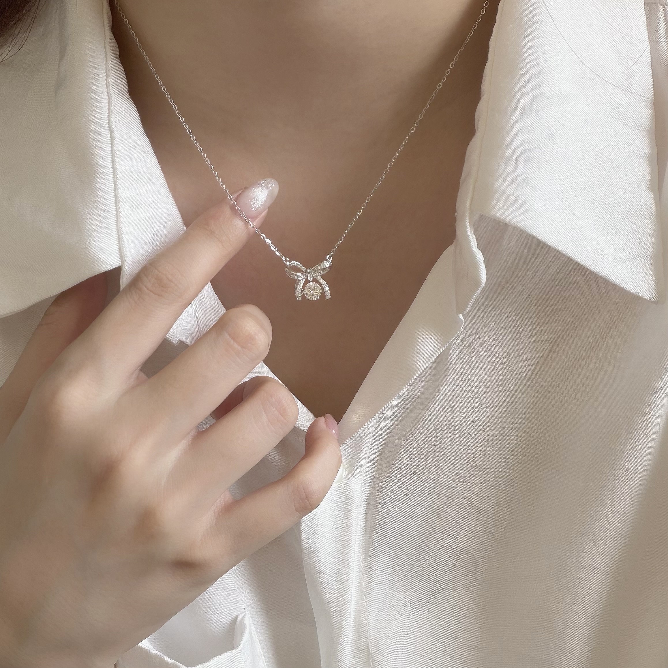 Y335【輕奢】排鑽蝴蝶結靈動純銀鎖骨鏈