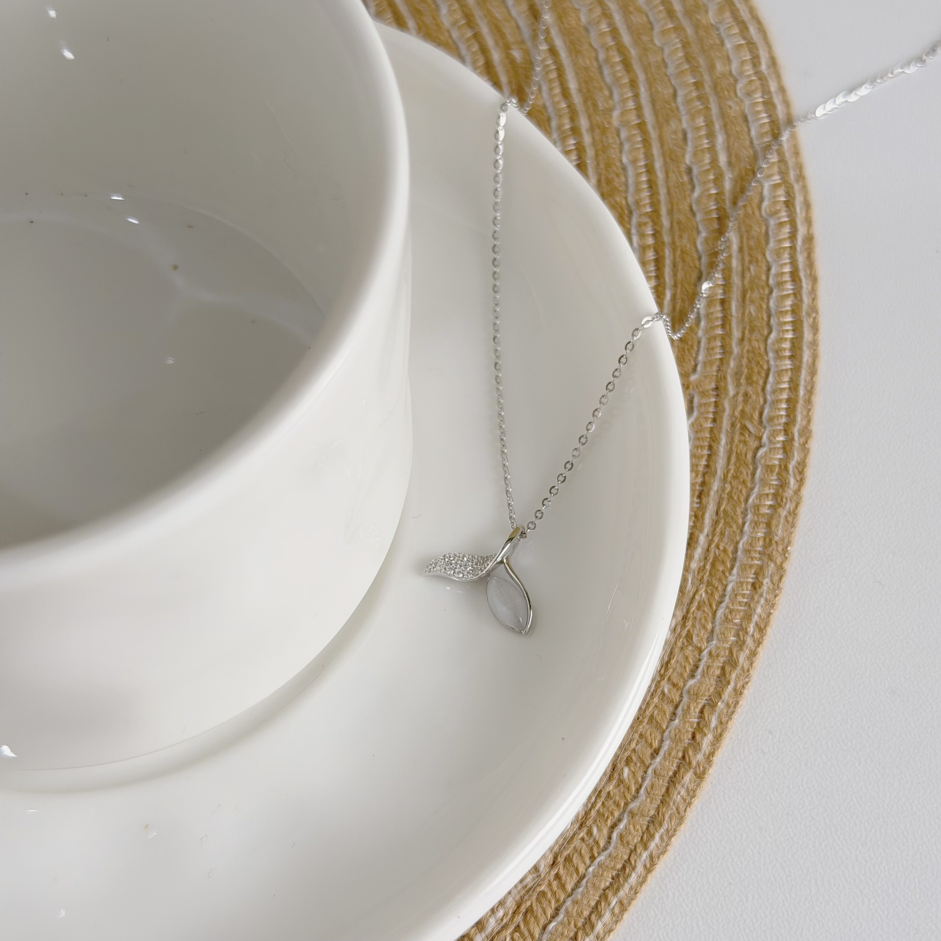 Y319【輕奢】排鑽貓眼魚尾純銀鎖骨鏈