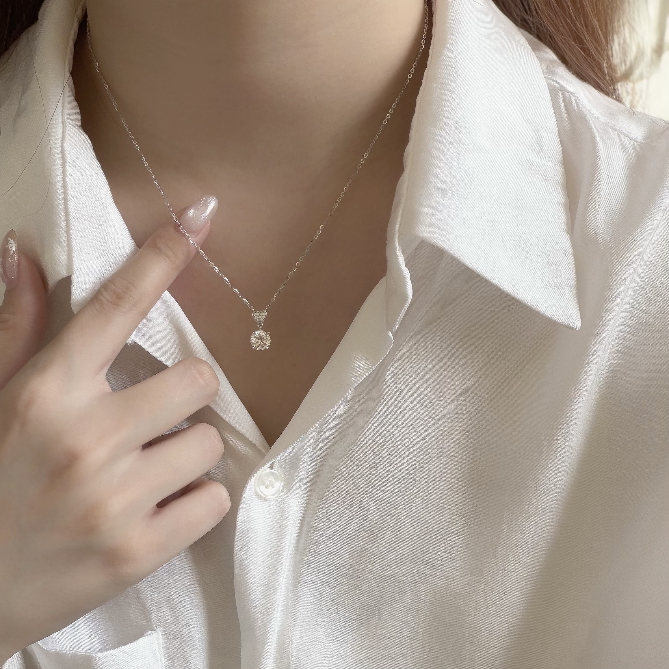 Y313【輕奢】滿鑽小愛心垂吊單鑽鎖骨鏈