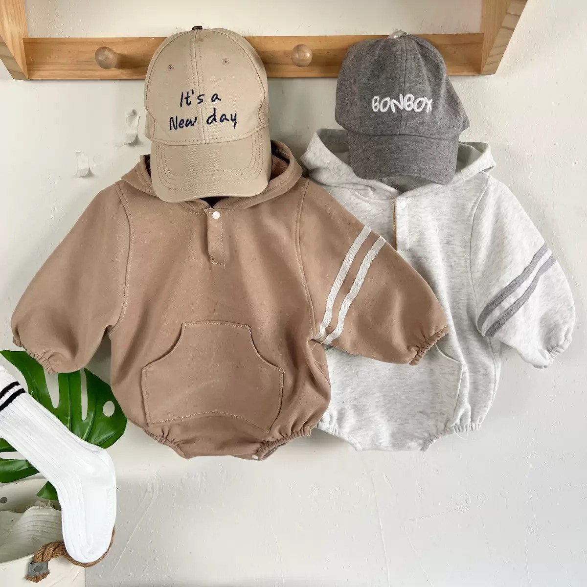 運動風連帽包屁衣