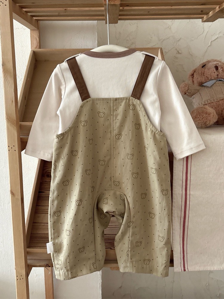 滿版小熊吊帶褲