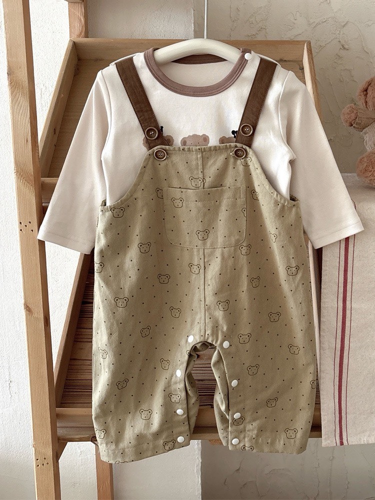 滿版小熊吊帶褲