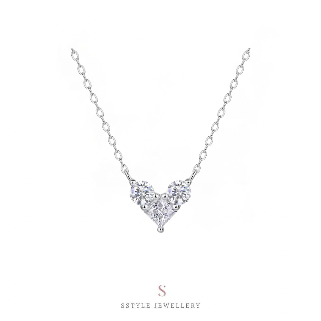 Lester moissanite necklace