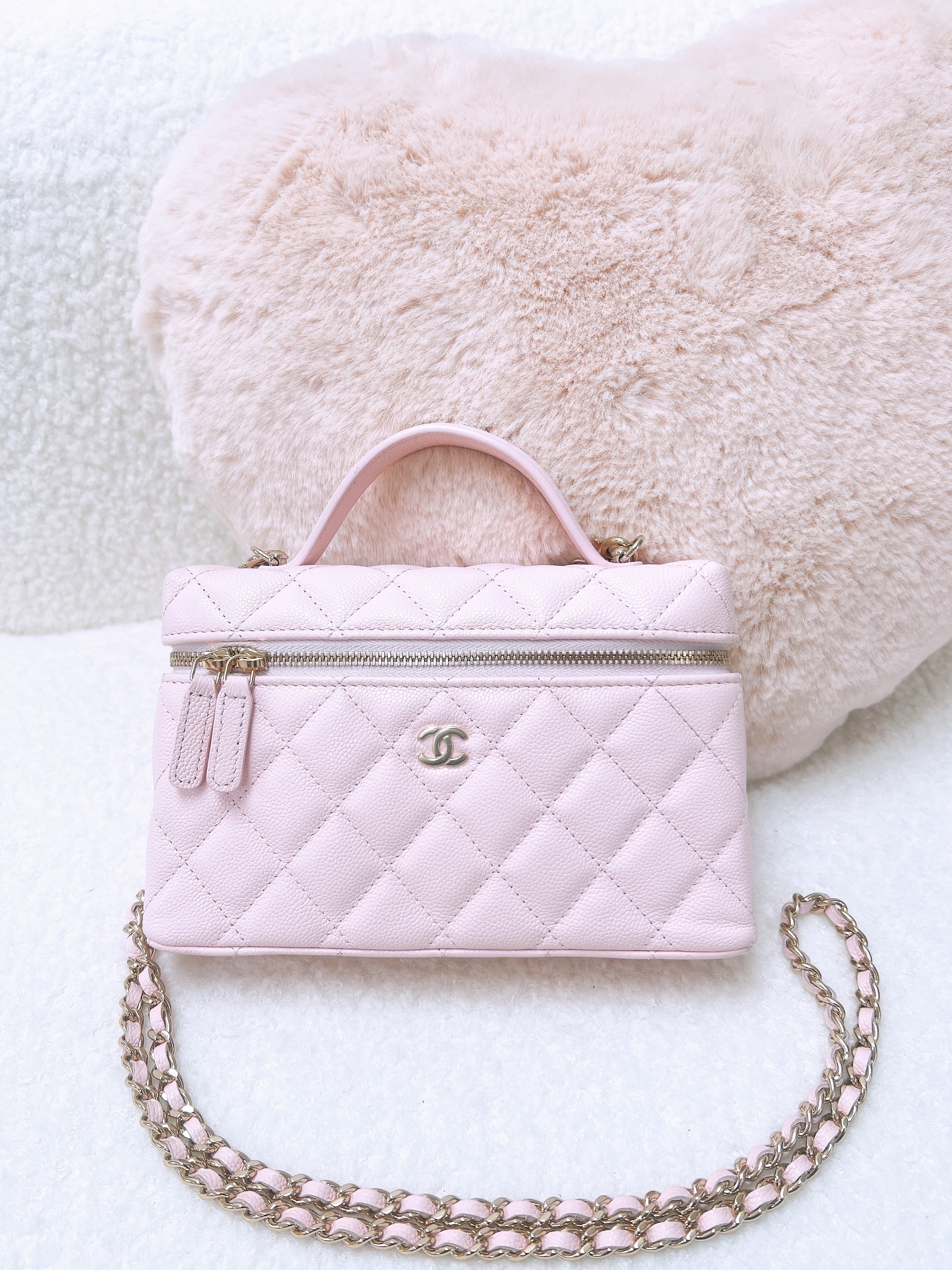 Chanel lp vanity (pink caviar/ GHW)
