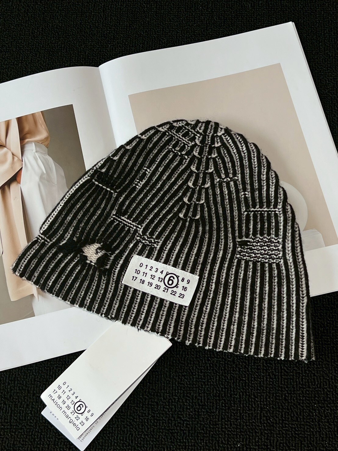 Maison Margiela 破壞解構數字Logo 羊毛毛帽