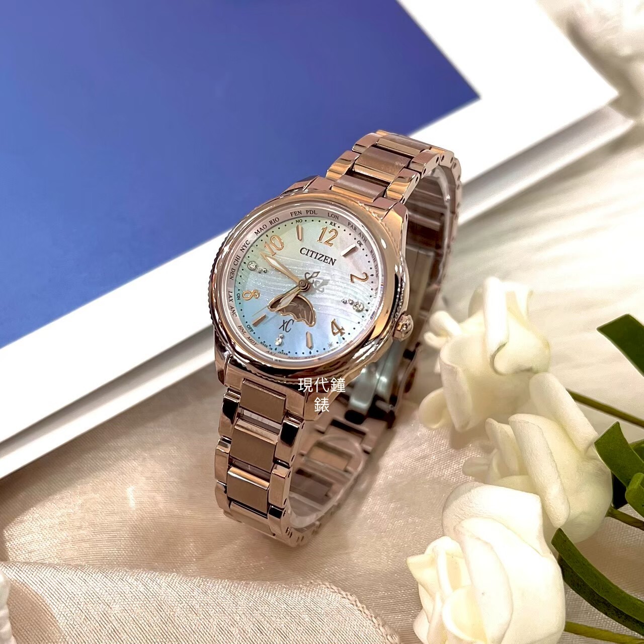 【CITIZEN星辰】CITIZEN xc系列  EE1004-65N 29mm 現代鐘錶