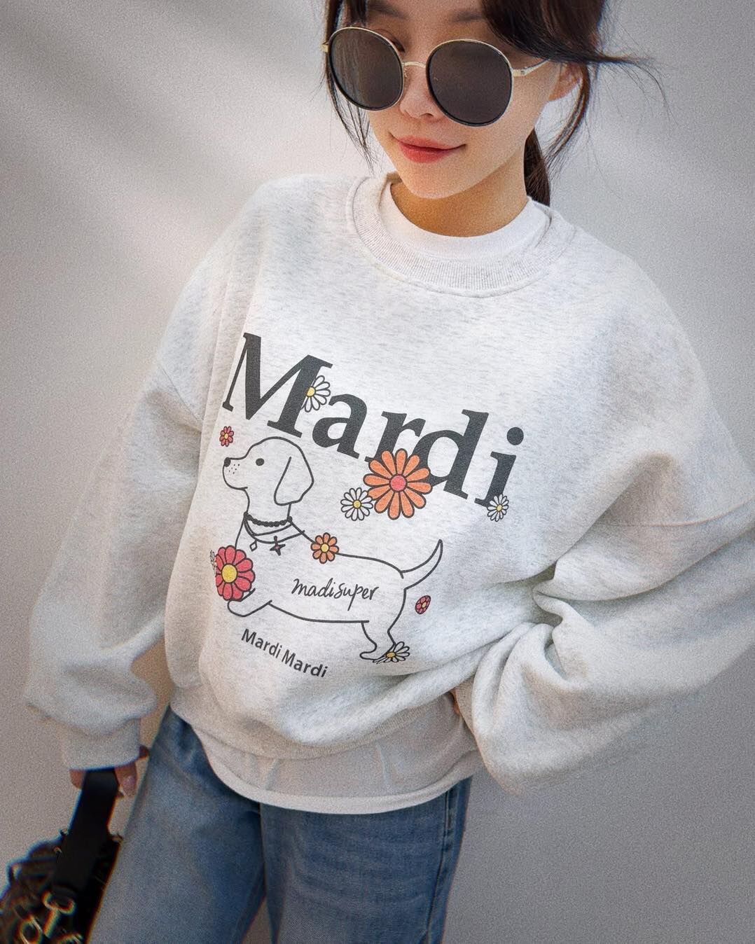 【美式慵懶的狗狗字母造型大學tee】（現貨）