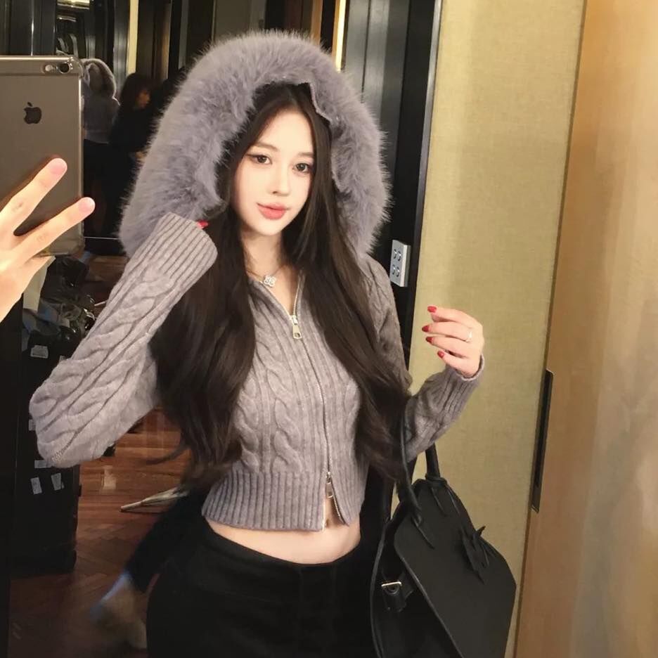 【顯瘦修身的毛毛連帽針織小外套】（現貨）