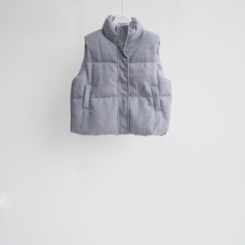 法朵Fado shop｜抽繩立領羽絨鋪棉背心 8894011 深灰/淺灰