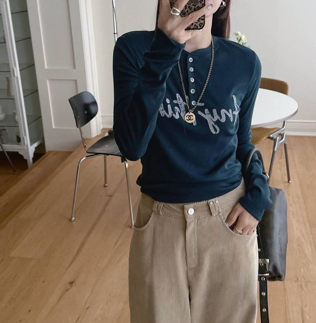 開襟排釦印字棉毛貼身上衣