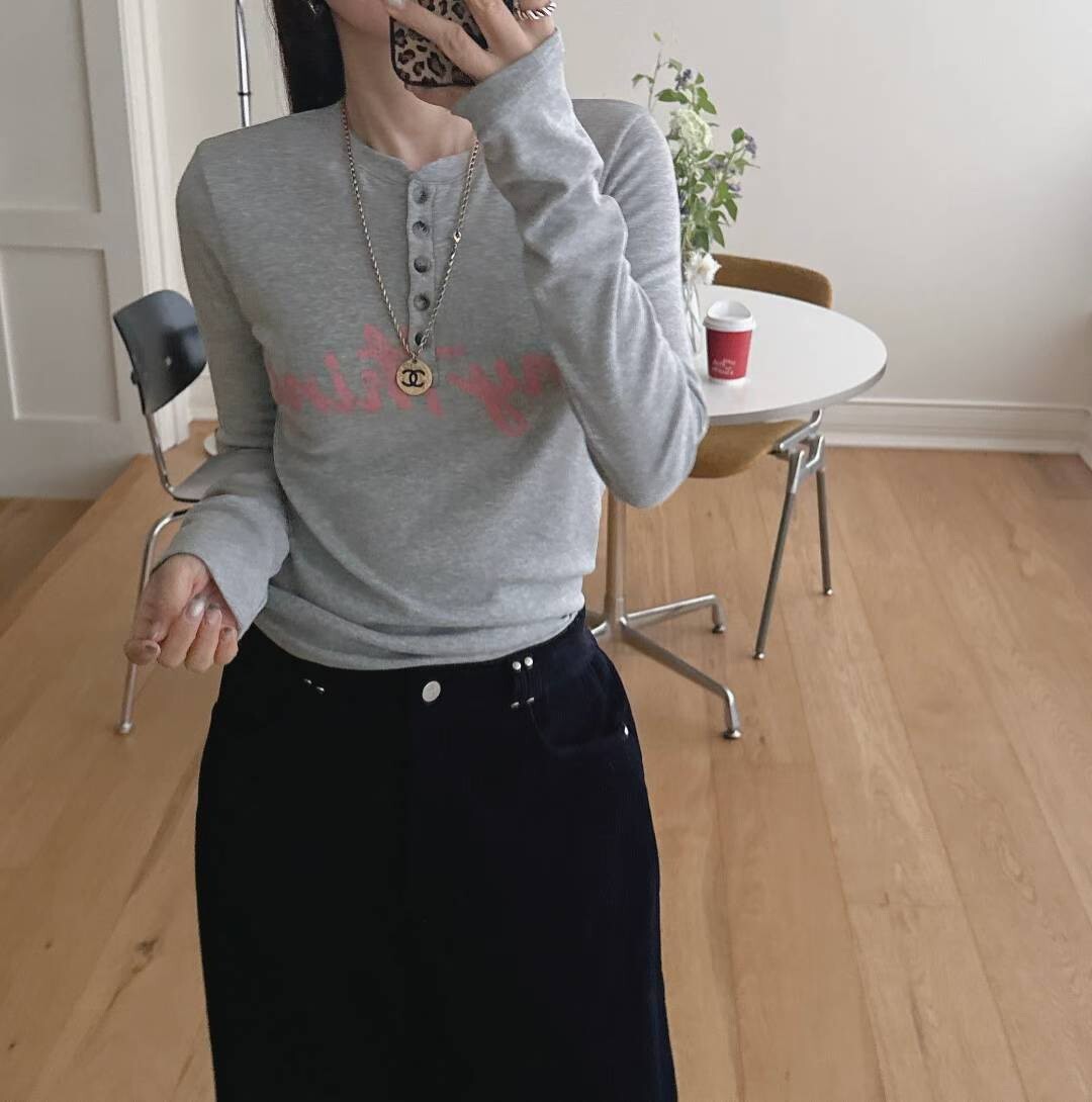 開襟排釦印字棉毛貼身上衣