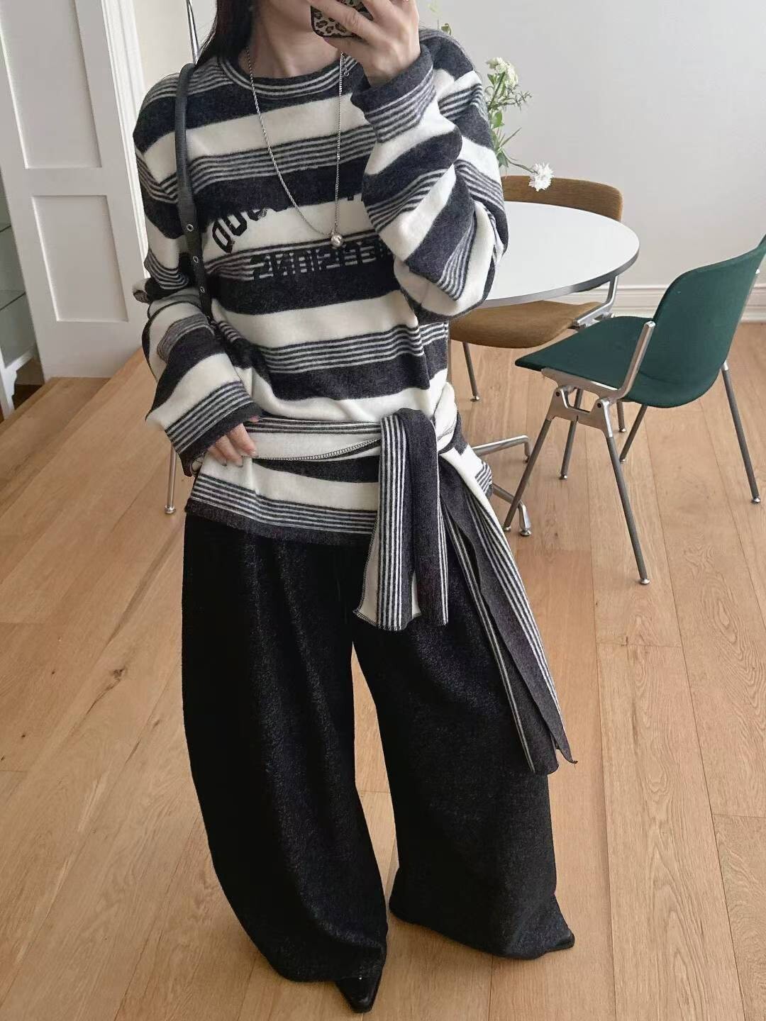 造型繭型闊腳羊毛褲