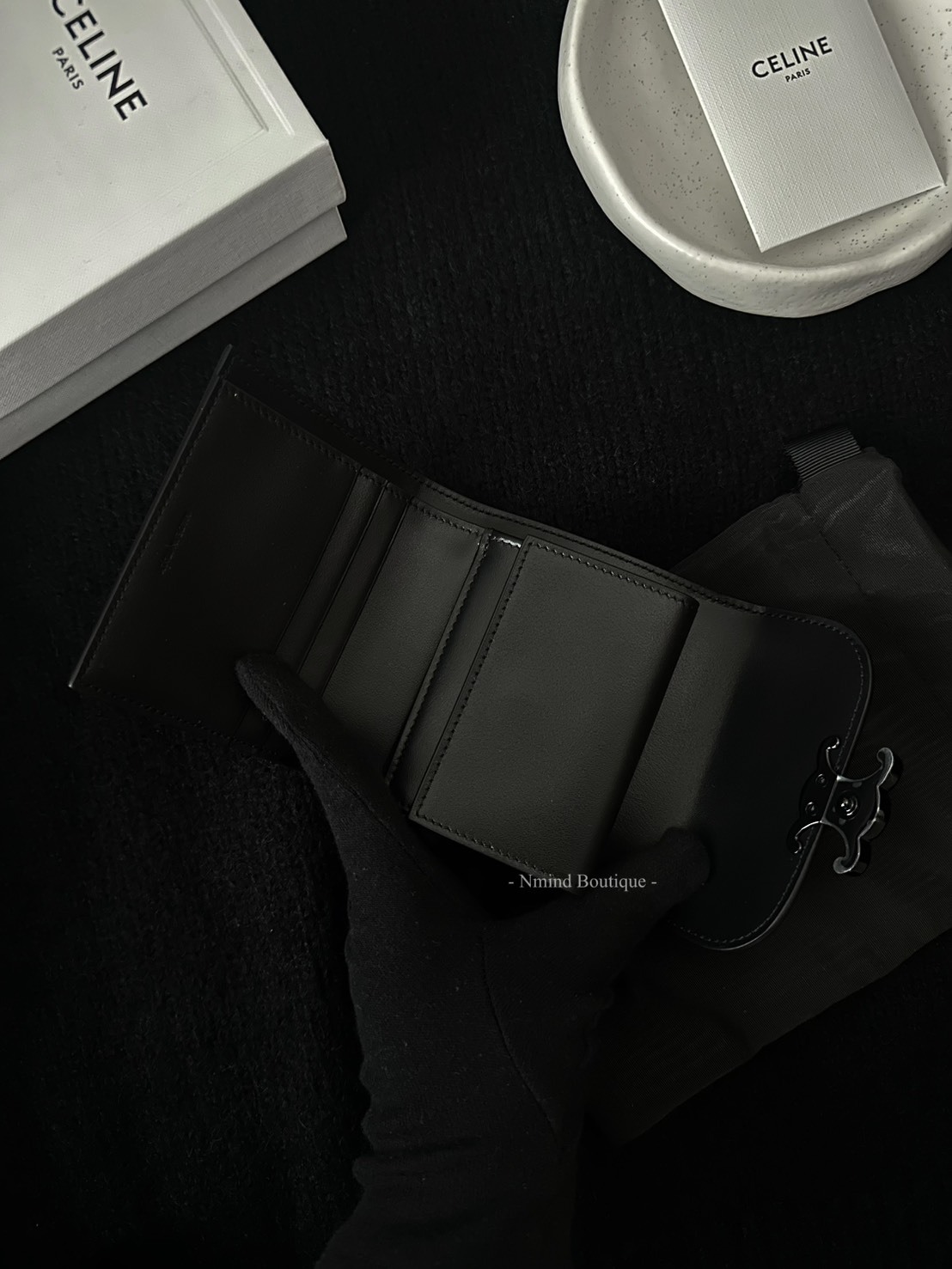 CELINE SMALL FLAP WALLET TRIOMPHE IN SHINY CALFSKIN / BLACK