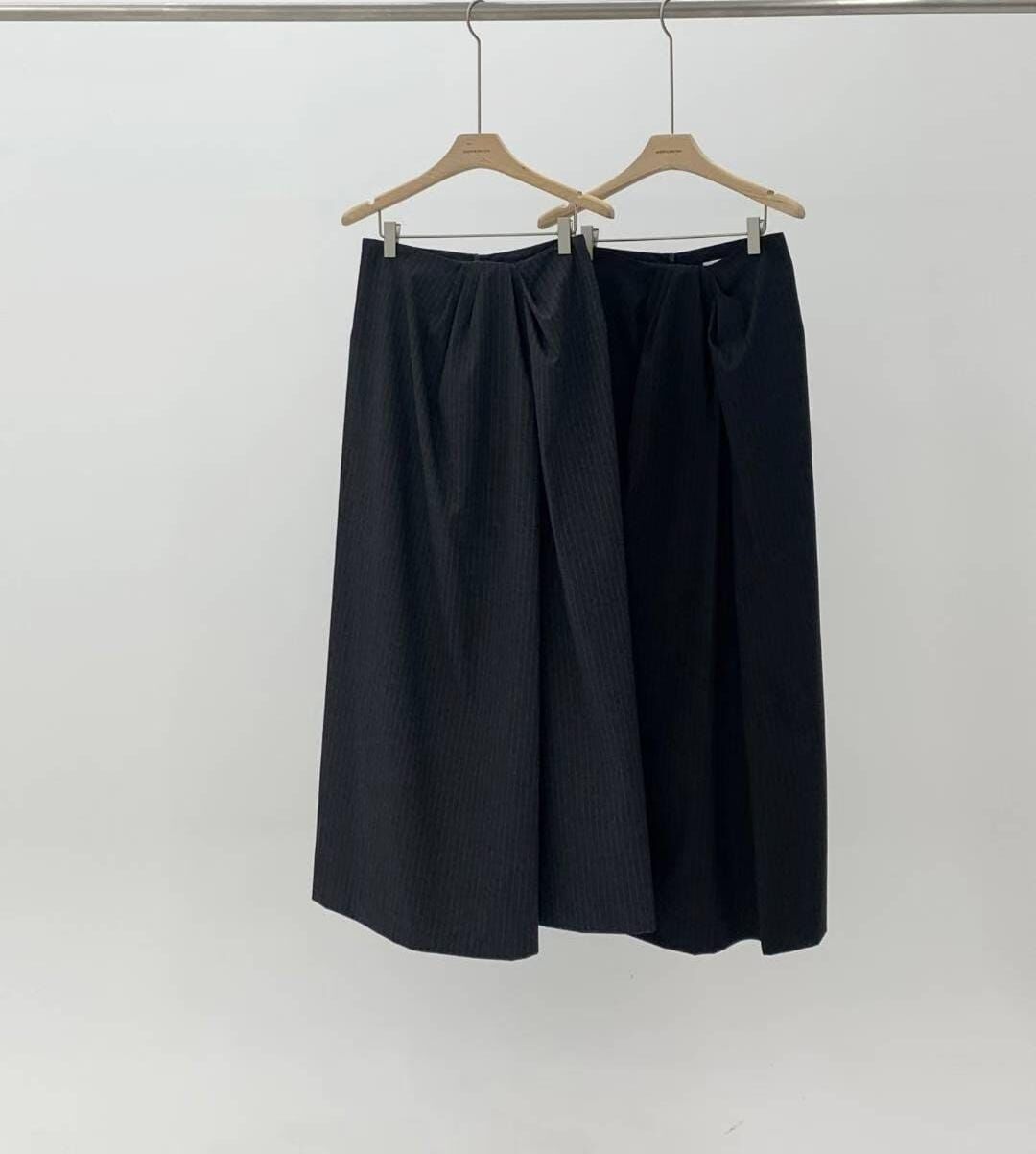 AY5301 暗條紋壓摺半裙 *特價* (購物金不適用)