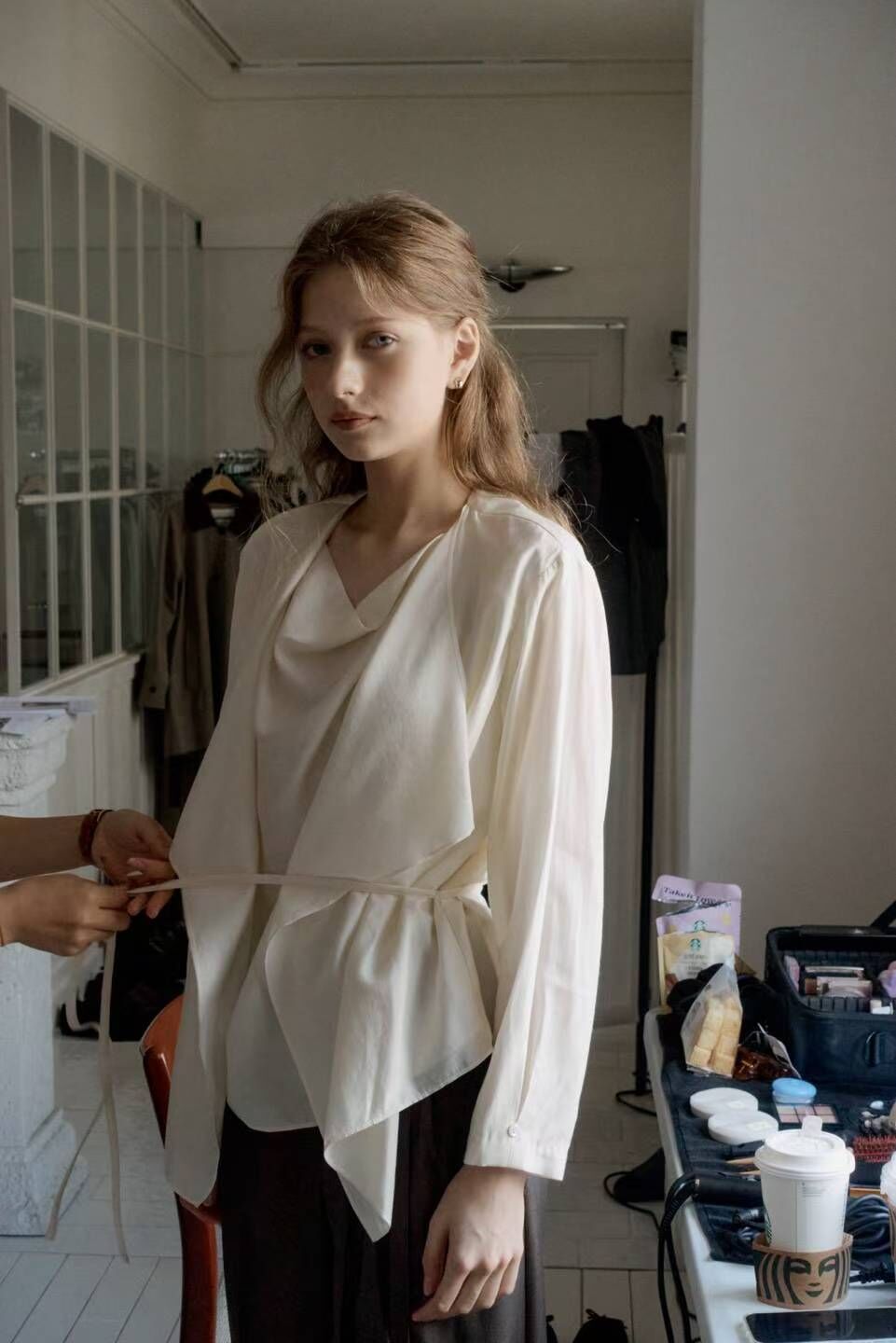 AY5303 仙氣不規則綁帶襯衫 *特價* (購物金不適用)